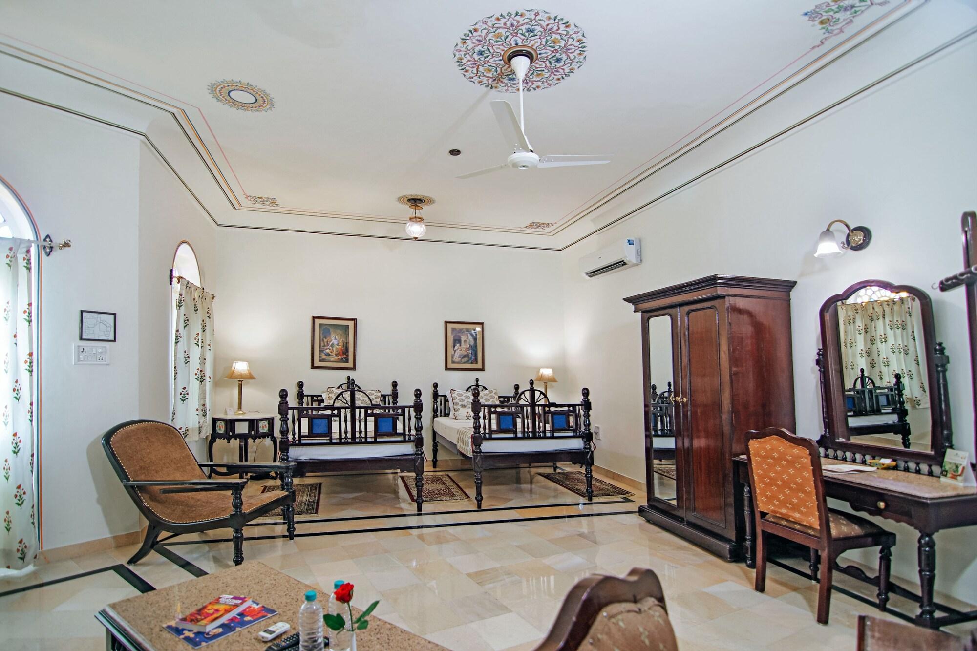 Alsisar Haveli - Heritage Hotel Джайпур Екстериор снимка