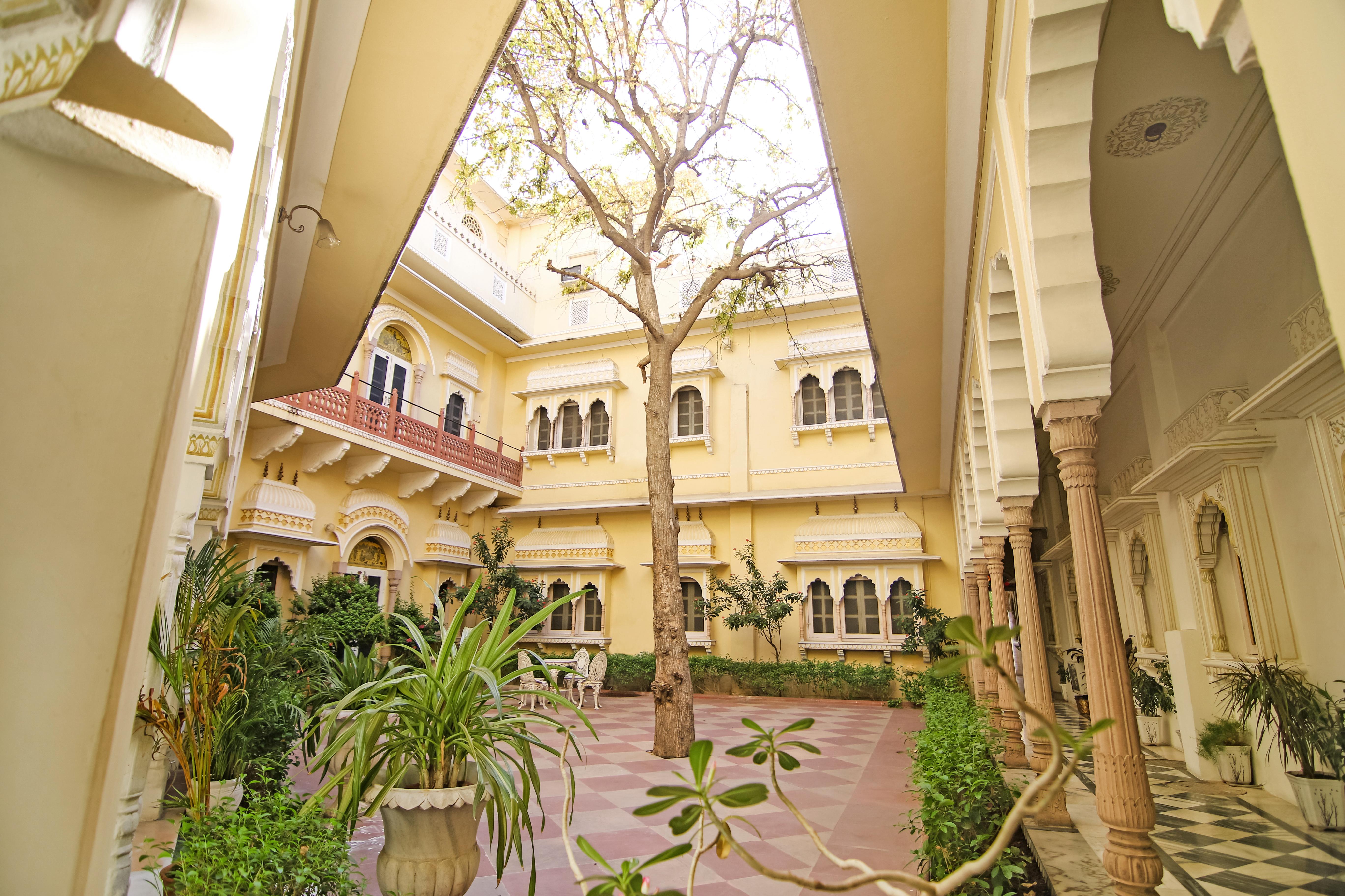 Alsisar Haveli - Heritage Hotel Джайпур Екстериор снимка